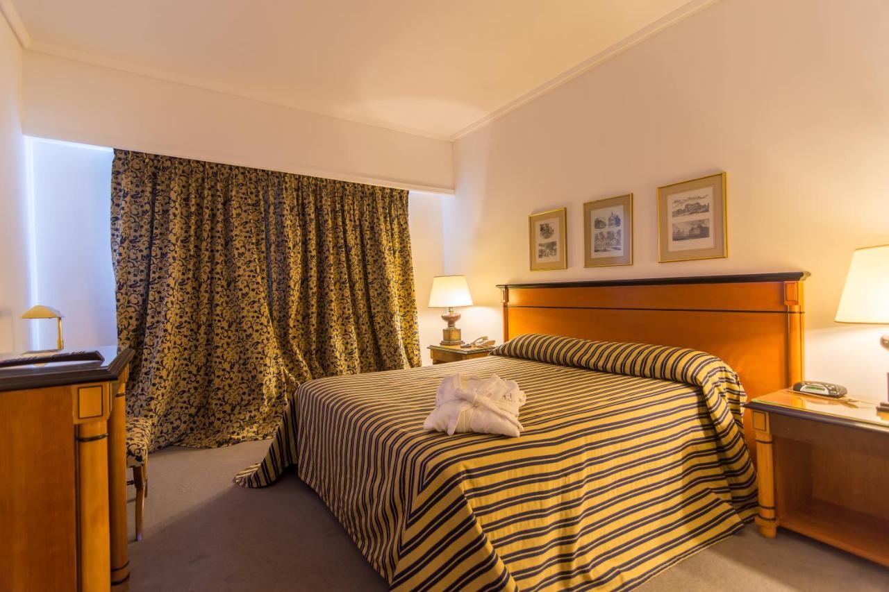 Hotel Libertador Tandil Buitenkant foto